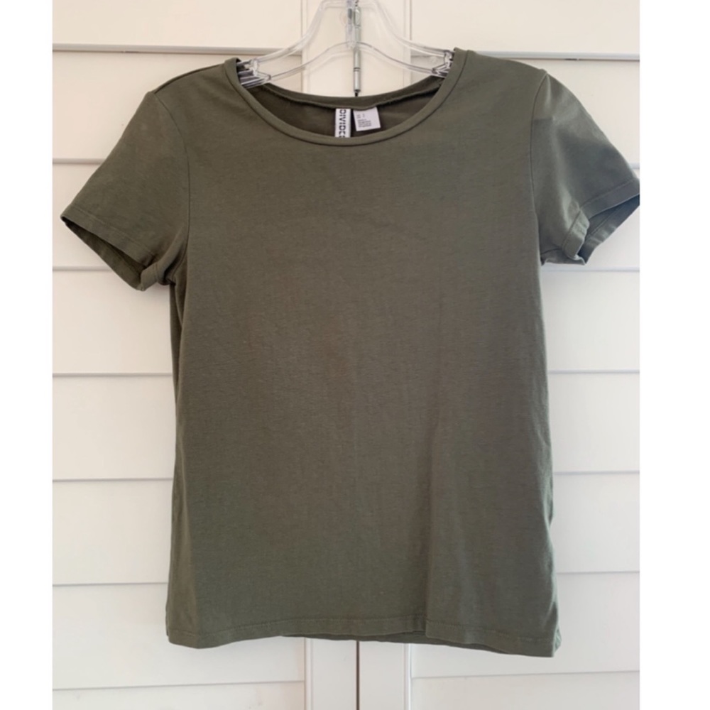 Divided HM Olive Green Tee S